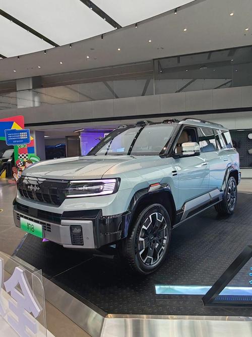 佛山219比亚迪方程豹硬派越野的爆款，英菲尼迪35周年与你共成长